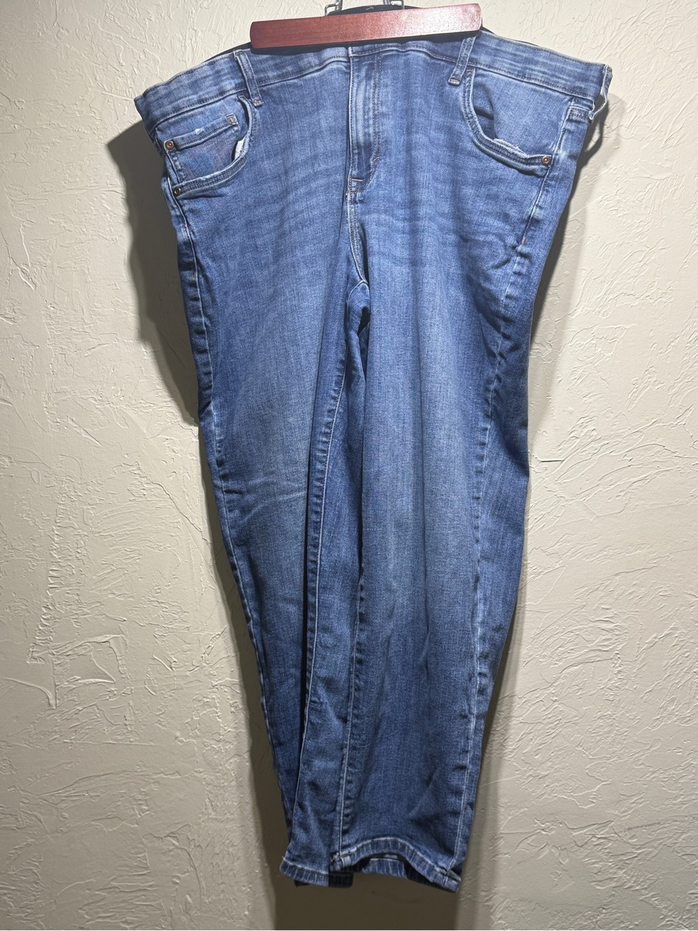 Sonoma Women’s Boyfriend Cut Jeans (Slight Stretxh) Size 18W